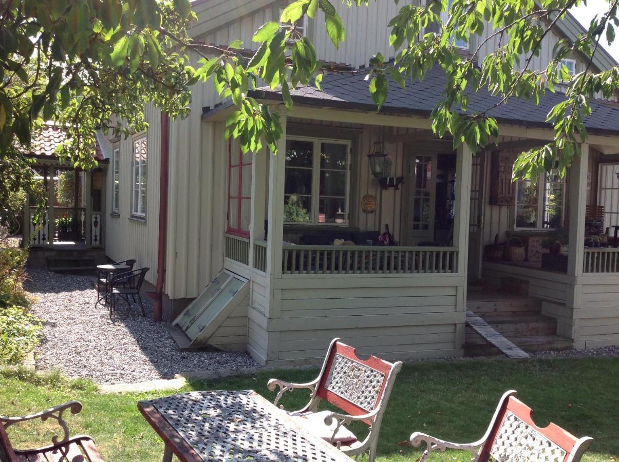 Flodhaestens Husrum & Frukost Bed and Breakfast Varberg Exterior foto